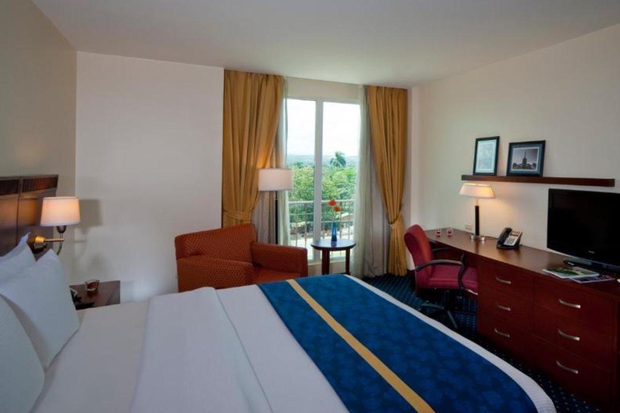 Hodelpa Garden Court Hotel Santiago De Los Caballeros Kültér fotó