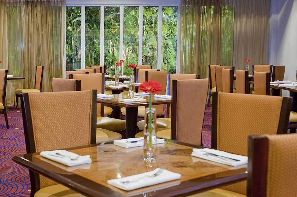 Hodelpa Garden Court Hotel Santiago De Los Caballeros Kültér fotó