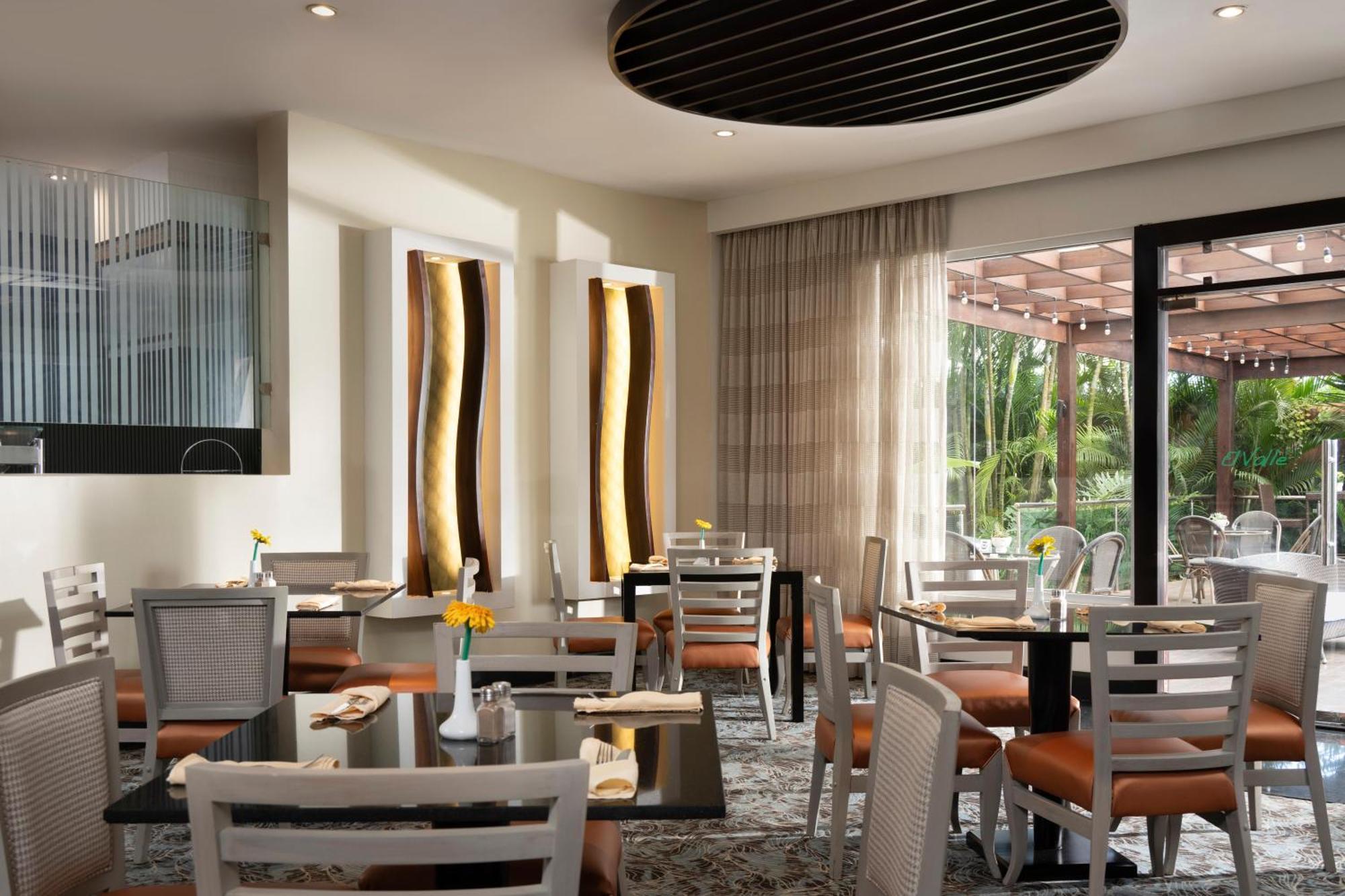 Hodelpa Garden Court Hotel Santiago De Los Caballeros Kültér fotó